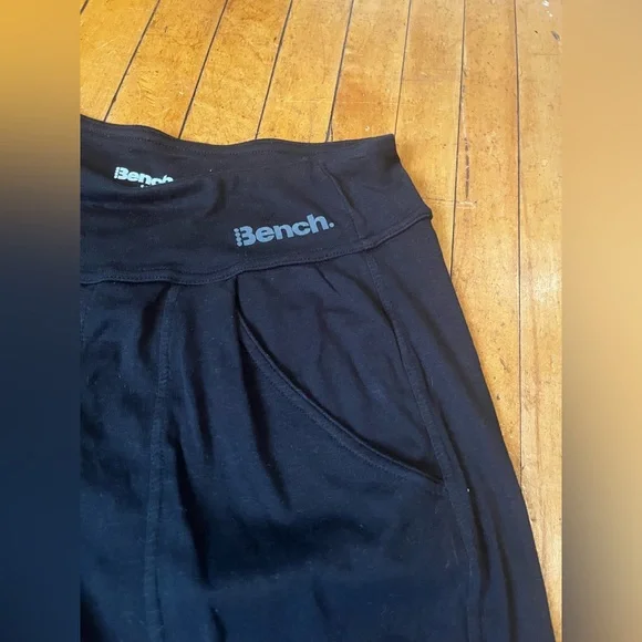 Bench | Capris - Picture 3 of 12